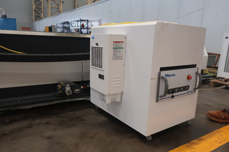 ACCURL proizvođači 1000W CNC lasersko rezanje sa vlaknima sa IPG 1KW
