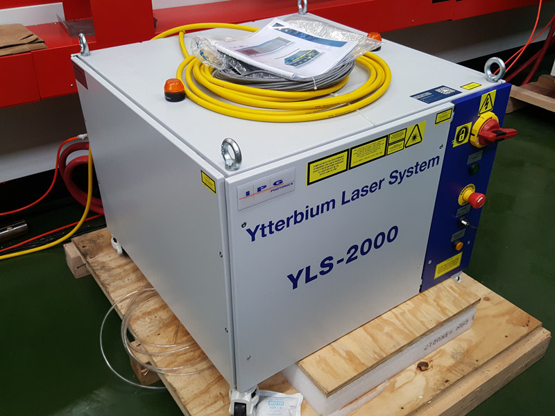 Laserski izvor IPG YLS-2000 W za laserski rezač od 2kw
